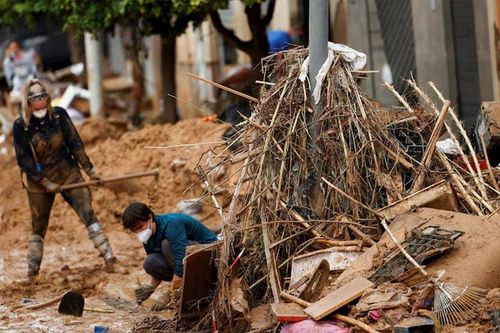 Tây Ban Nha dồn lực ứng phó hậu lũ lụt