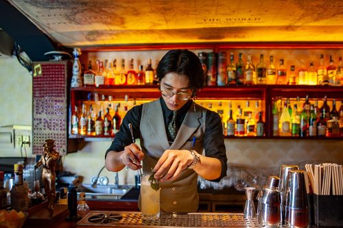 Những quán bar một mặt bằng, nhiều mặt hàng