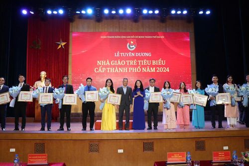 Hà Nội vinh danh 32 nhà giáo trẻ tiêu biểu cấp thành phố