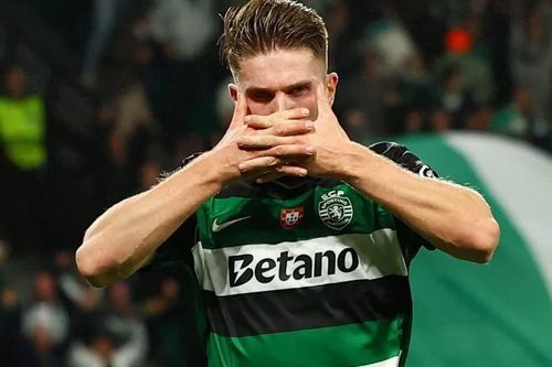 Khó tin khi 'trò cưng' của HLV MU vừa lập hat-trick hạ Man City có phí chuyển nhượng chỉ bằng một nửa Zirkzee