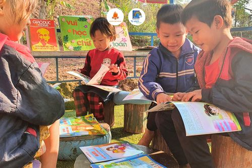 Mở cánh cửa tri thức cho trẻ em vùng cao