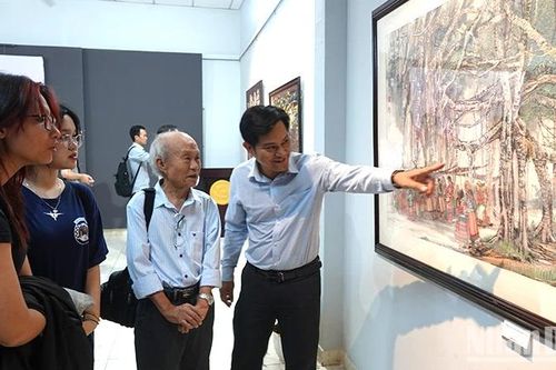 Xây dựng Không gian văn hóa Hồ Chí Minh không làm theo phong trào
