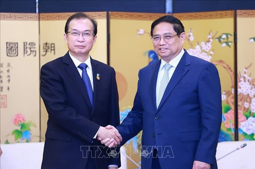 Thủ tướng Phạm Minh Chính làm việc với các doanh nghiệp năng lượng, hạ tầng Trung Quốc