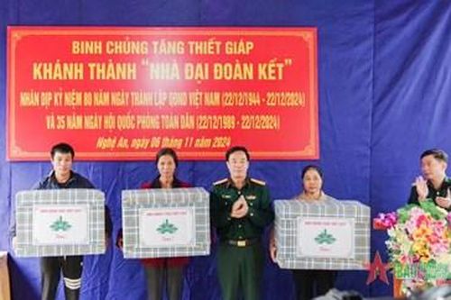 Binh chủng Tăng thiết giáp bàn giao 5 Nhà Đồng đội, Nhà Đại đoàn kết
