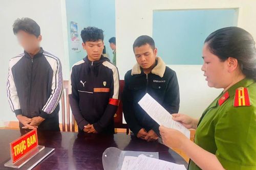 3 'con nghiện' vào tròng