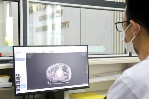 Phẫu thuật điều trị ung thư đại tràng cho bệnh nhân gần 100 tuổi