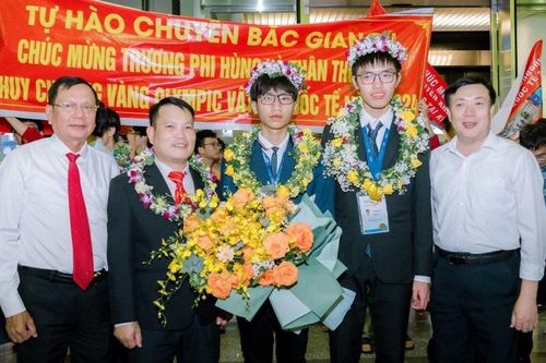 Ngành GD Bắc Giang thêm 5 tập thể, cá nhân được tặng thưởng Huân chương Lao động