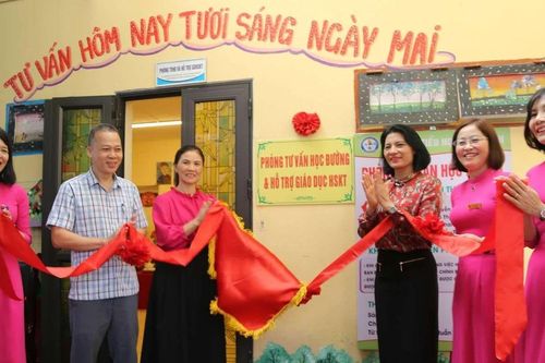 Lào Cai: Trường học kết nối truyền thông và công nghệ