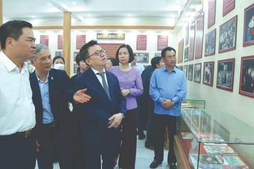 Bồi dưỡng đội ngũ làm báo thời kỳ công nghệ số với khát vọng đổi mới, sáng tạo