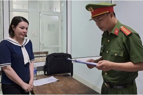Vay bạn bè, đồng nghiệp của chồng tiền tỷ rồi chiếm đoạt