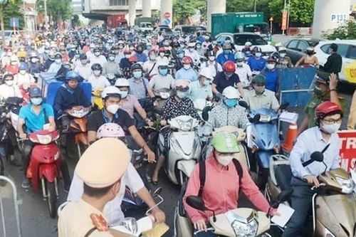 Lái xe bị trừ hết điểm bằng lái phải kiểm tra kiến thức về luật giao thông