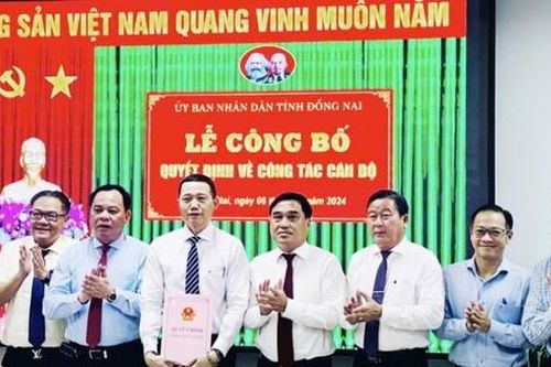 Đồng Nai: Công bố quyết định phê chuẩn kết quả bầu Chủ tịch UBND thành phố Biên Hòa