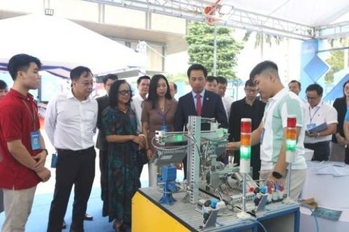Kết nối giao thương, giới thiệu sản phẩm công nghệ số Hà Nội 2024