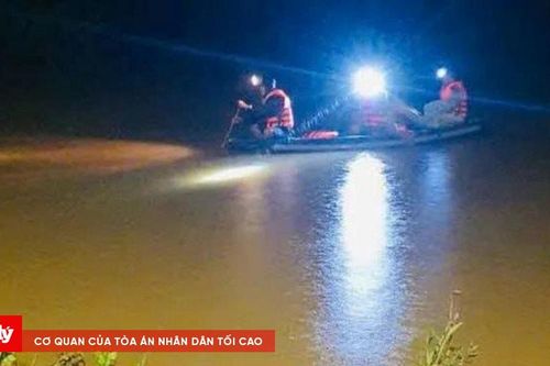 Quảng Nam: Một người đàn ông bị nước lũ cuốn trôi