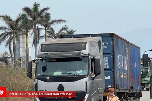 Hạ Long xử phạt xe chở dăm gỗ gây mất an toàn giao thông