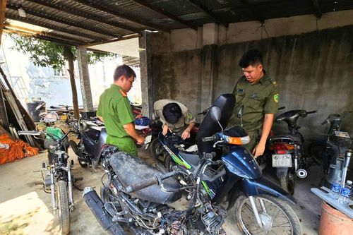 Phát hiện kho xe máy 'khủng' không rõ nguồn gốc ở Đồng Nai