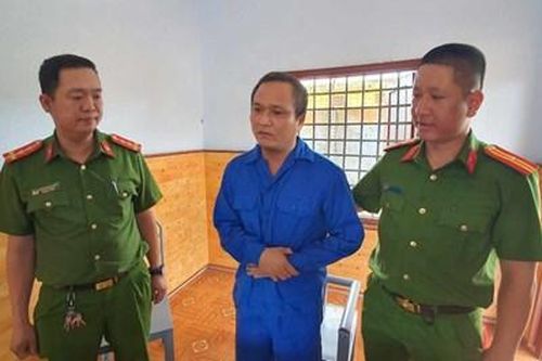 Cụ ông bị mất 600 triệu đồng vì để tiền trong ô tô