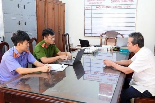 Khởi tố, bắt tạm giam đối tượng 'đấm' CSGT khi đang làm nhiệm vụ