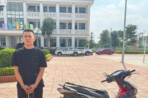Bắt nam thanh niên cạy phá 2 cây ATM để lấy tiền
