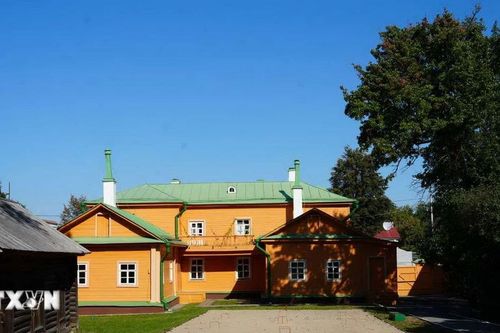 Nhà lưu niệm đầu tiên của lãnh tụ Vladimir Ilych Lenin