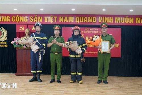 Hà Nội: Ra mắt 2 Tổ Cảnh sát chữa cháy, cứu nạn, cứu hộ đặc biệt tinh nhuệ