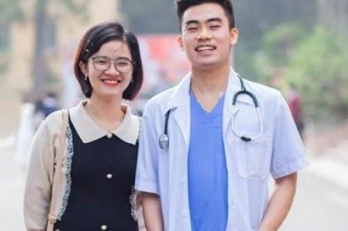 Bác sĩ 9X viết sách, lập kênh TikTok phổ cập kiến thức tiếng Anh y khoa