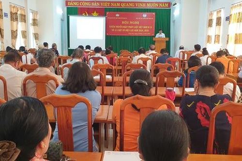 Hội Luật gia Tp.Vũng Tàu tuyên truyền pháp luật hưởng ứng Ngày Pháp luật Việt Nam