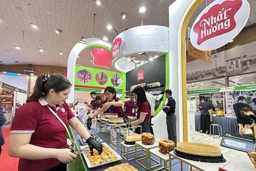 Doanh thu ngành thực phẩm và đồ uống tăng tốc