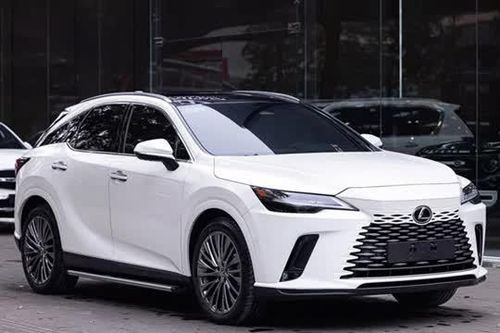 Chạy 'siêu lướt' 900 km, xe sang Lexus RX 350 2024 đã vội lên sàn xe cũ