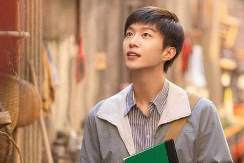Triệu người chê bai em trai Phạm Băng Băng