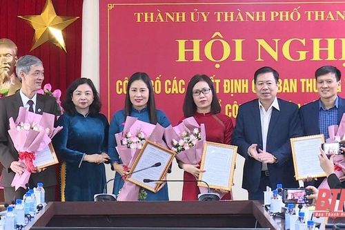 Thành phố Thanh Hóa bổ nhiệm, điều động nhiều cán bộ quản lý trong ngành giáo dục