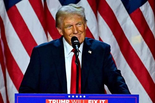 Cổ phiếu Tesla, Trump Media tăng vọt sau khi ông Trump được dự báo đắc cử