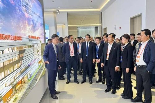 Chủ tịch UBND tỉnh Trịnh Xuân Trường tham gia các hoạt động trong khuôn khổ Hội nghị Thượng đỉnh hợp tác tiểu vùng Mê Kông mở rộng