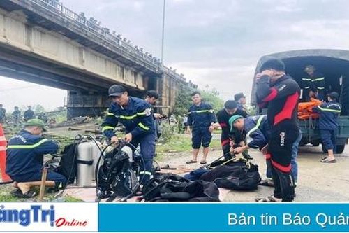 Khẩn trương tìm kiếm người phụ nữ nhảy cầu Đại Lộc