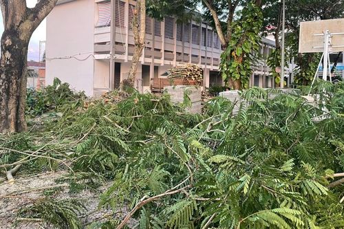 Công trường ngổn ngang tại dự án Nâng cấp, cải tạo và xây nhà đa năng trường THCS Hòa Hội