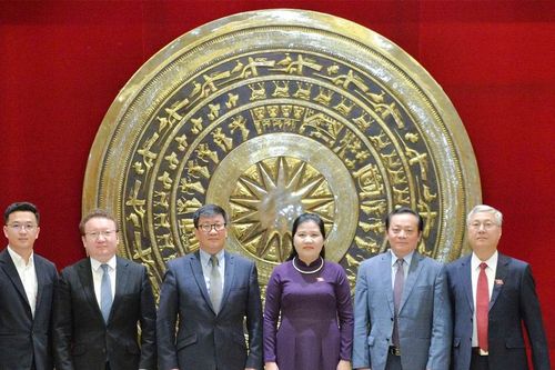 Chủ tịch Nhóm Nghị sĩ hữu nghị Việt Nam - Mông Cổ Đinh Thị Phương Lan tiếp Đại sứ Mông Cổ