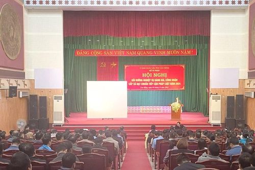Tập huấn nghiệp vụ đánh giá, công nhận đạt chuẩn tiếp cận pháp luật tại tỉnh Cao Bằng