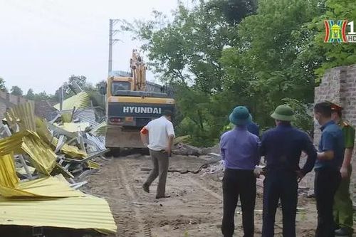 Thu hồi 56 nhà đất công