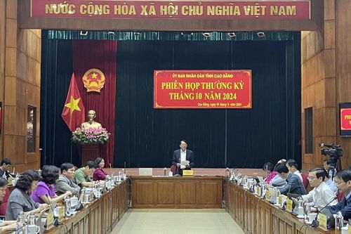 UBND tỉnh phiên họp thường kỳ tháng 10