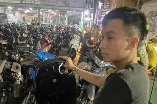 Bắt nhanh hai đối tượng cạy cốp xe trộm tài sản ở trung tâm TPHCM