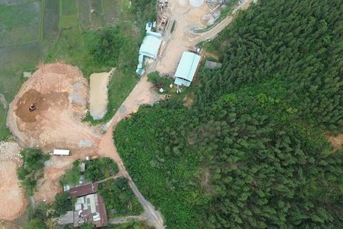 Người dân bất an vì nguy cơ lở núi, dự án di dời tái định cư hiện ra sao?