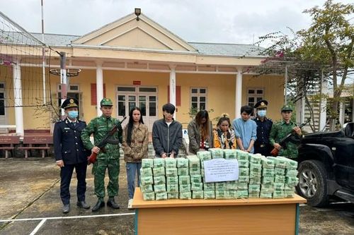 70 kg ma túy cất giấu trong ghế ngồi và bình xăng