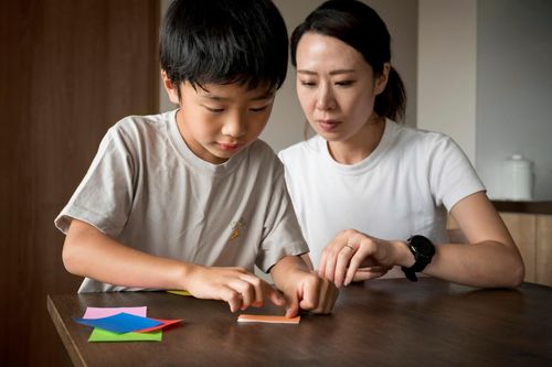 Đừng la hét nếu muốn dạy con kiên nhẫn