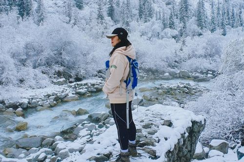 Tôi đón Giáng sinh sớm đẹp tráng lệ tại Kyrgyzstan