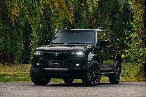 Vì sao Land Cruiser Prado 'đội giá' 500 triệu vẫn có khách mua