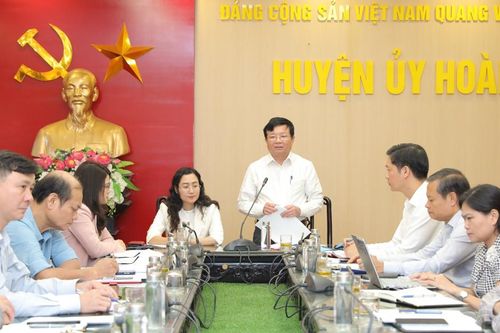 Huyện Hoài Đức: bộ phận một cửa giải quyết đúng hạn 100% hồ sơ hành chính