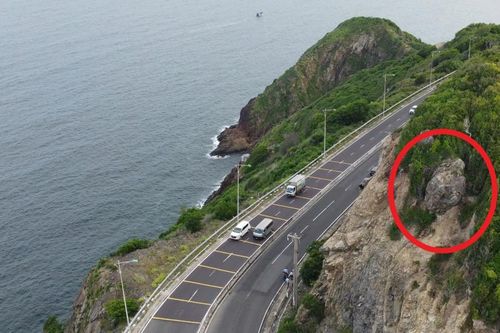 Nguy cơ sạt lở trên đường từ TP Nha Trang đi sân bay Cam Ranh