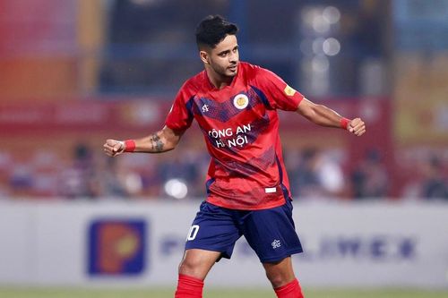 V-League 2024/25: Chen chúc ở hai đầu bảng xếp hạng