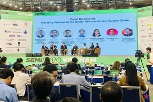 Khai mạc triển lãm ngành công nghiệp bán dẫn Việt Nam 2024