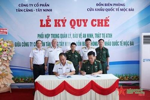Công ty cổ phần Tân Cảng Tây Ninh và Đồn Biên phòng cửa khẩu quốc tế Mộc Bài ký quy chế phối hợp